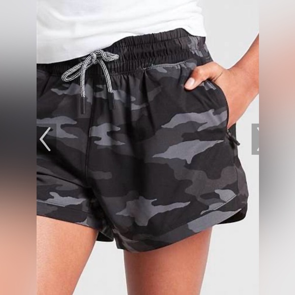 Athleta Girl Sz 7 All Play 3” Camo‎ Shorts - Picture 4 of 16